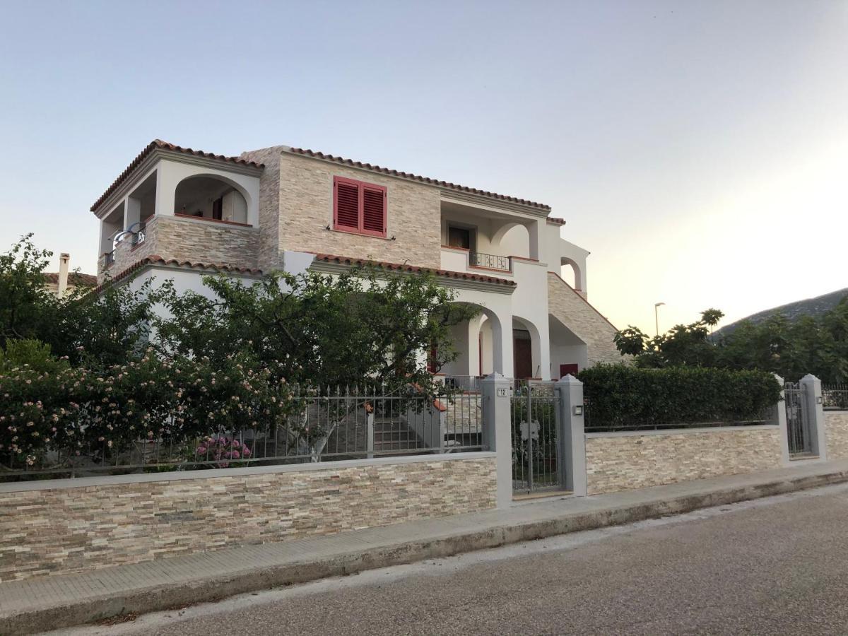 Appartamento In Villa Andreina โอโรเซย ภายนอก รูปภาพ