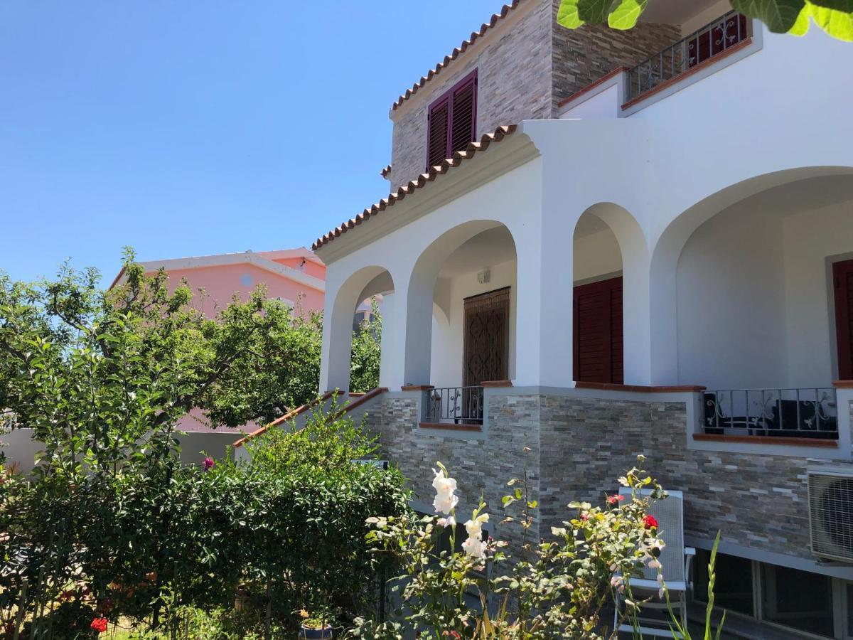 Appartamento In Villa Andreina โอโรเซย ภายนอก รูปภาพ