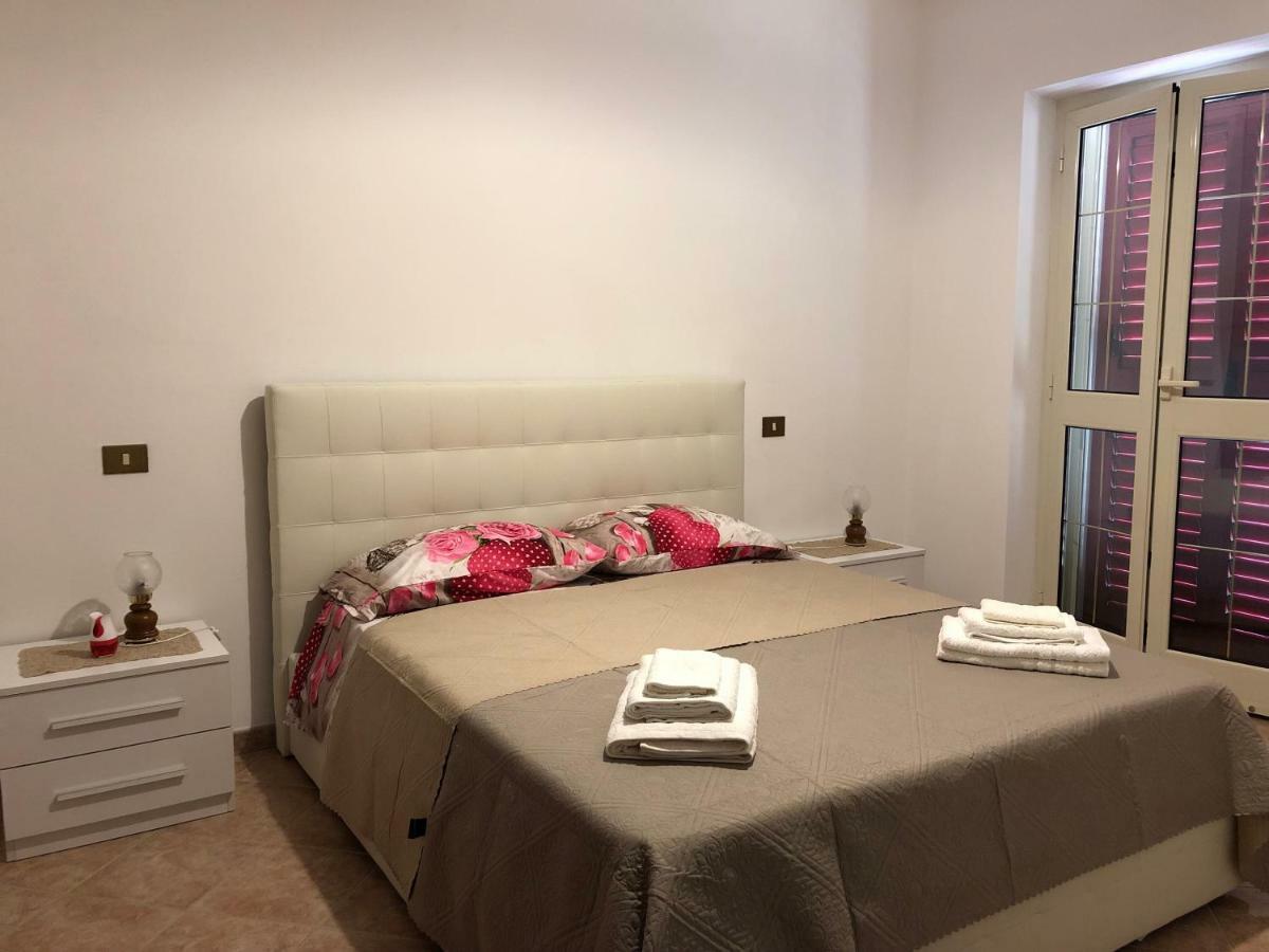 Appartamento In Villa Andreina โอโรเซย ภายนอก รูปภาพ